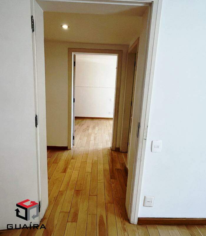 Apartamento para alugar com 4 quartos, 240m² - Foto 19