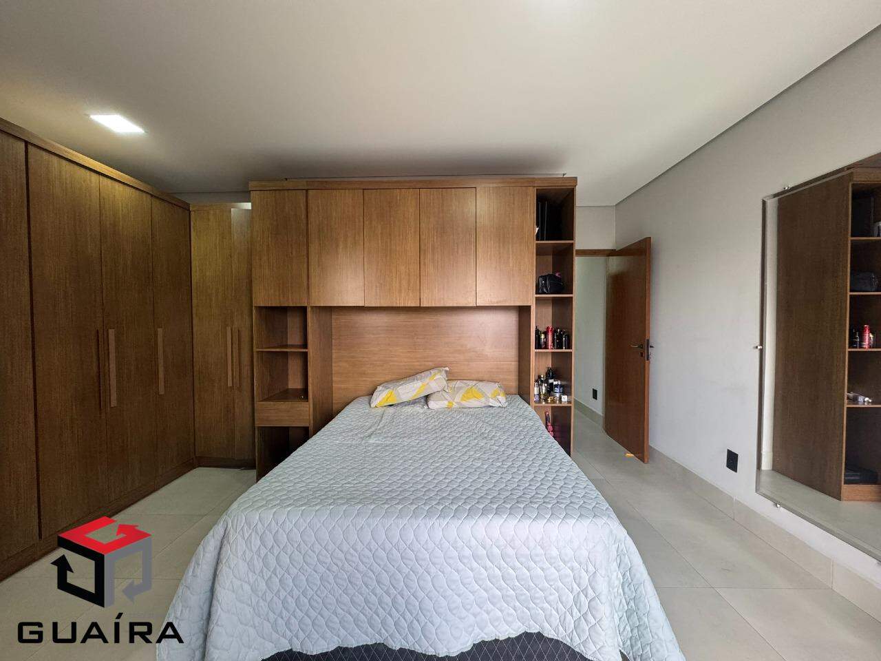 Sobrado à venda com 3 quartos, 217m² - Foto 13