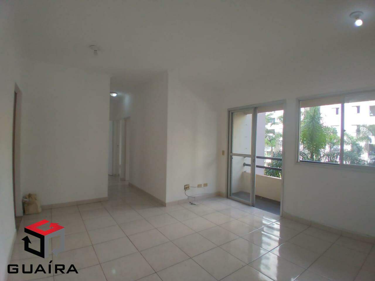 Apartamento para alugar com 3 quartos, 79m² - Foto 2