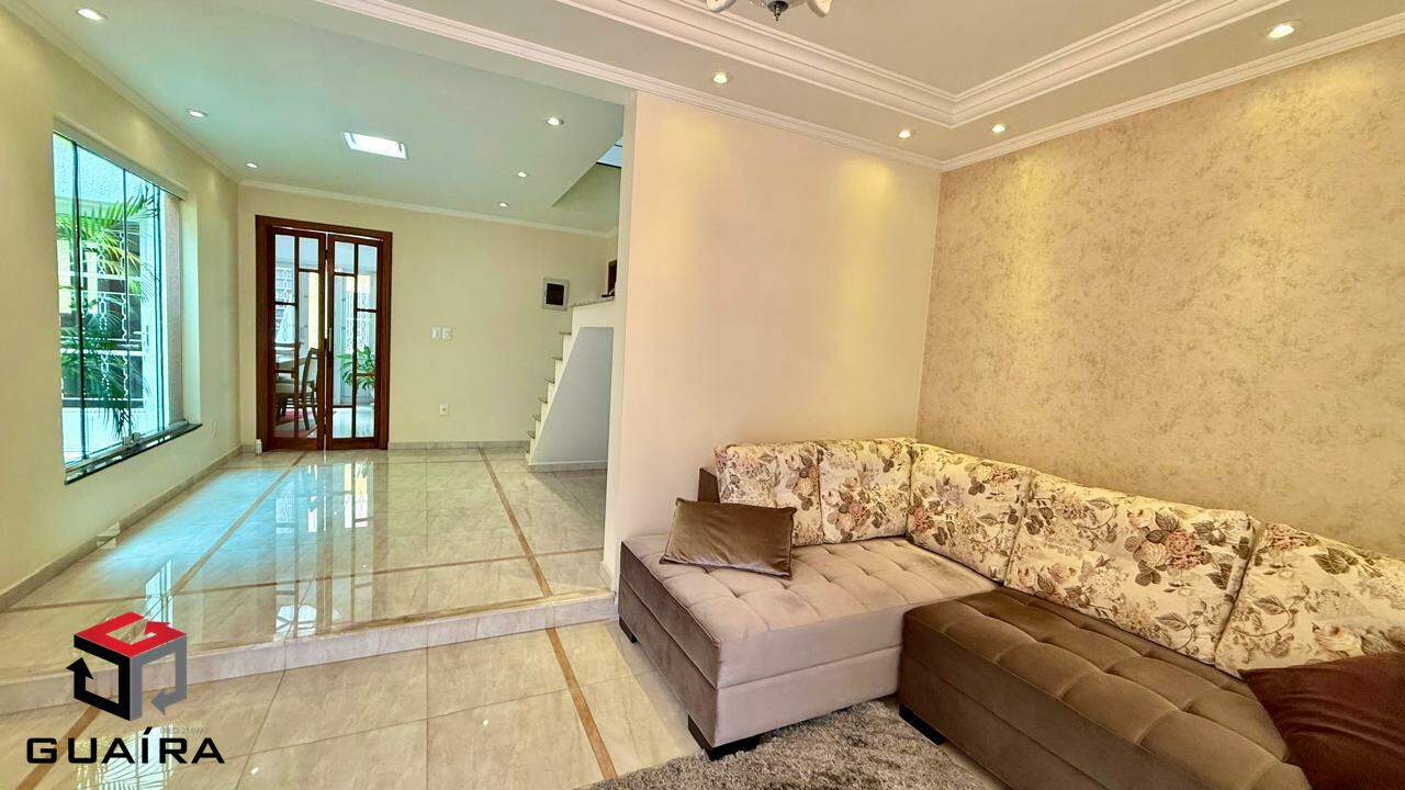 Sobrado à venda com 3 quartos, 227m² - Foto 1