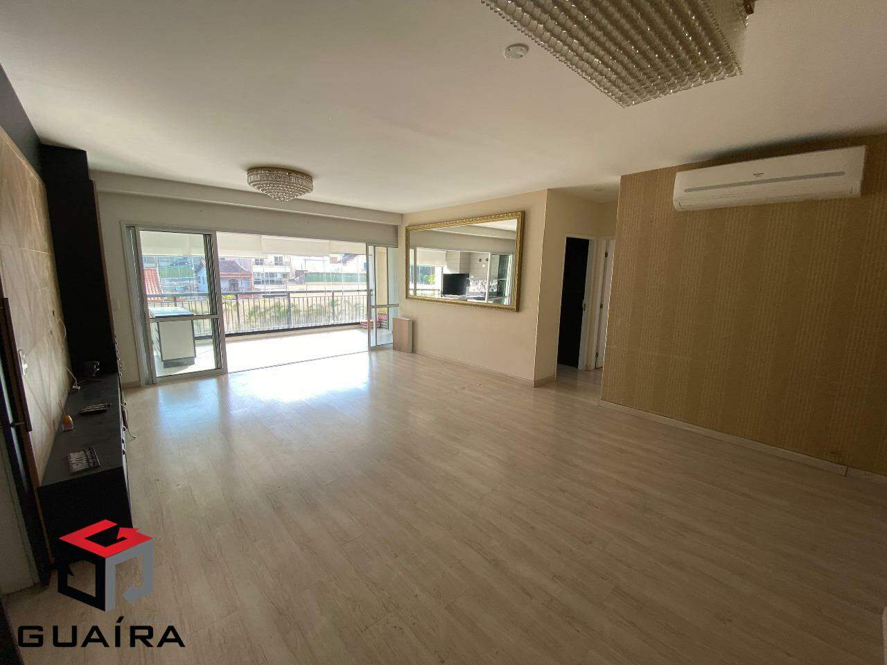 Apartamento à venda com 3 quartos, 172m² - Foto 2