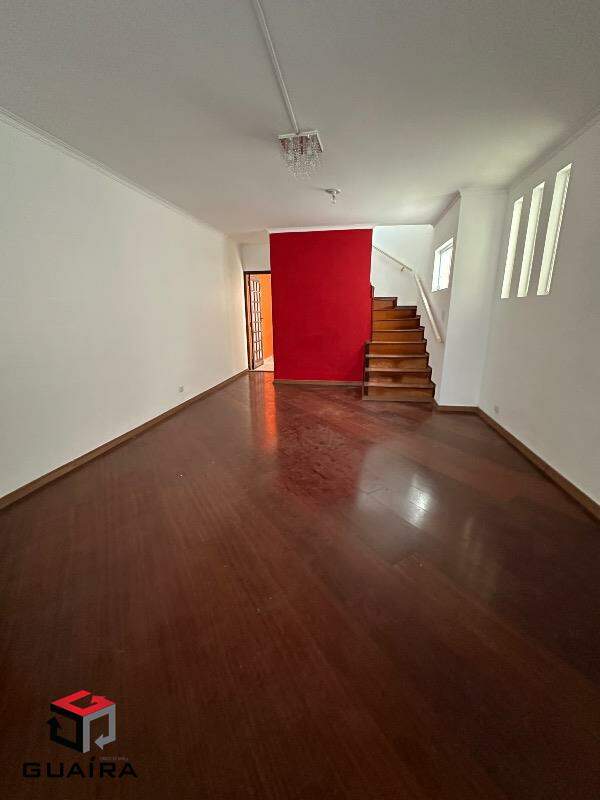 Sobrado à venda com 3 quartos, 185m² - Foto 1