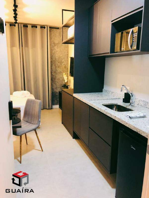 Apartamento à venda com 1 quarto, 24m² - Foto 2