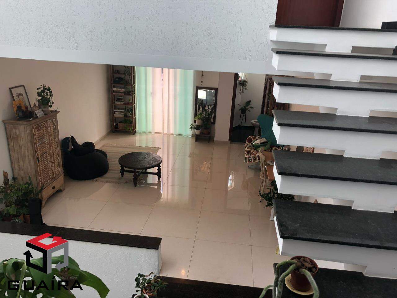 Sobrado à venda com 4 quartos, 242m² - Foto 2