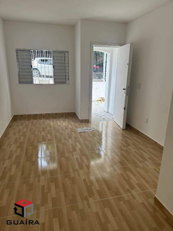 Casa para alugar com 2 quartos, 100m² - Foto 1