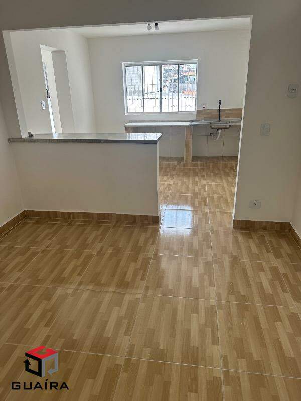 Casa para alugar com 2 quartos, 100m² - Foto 5