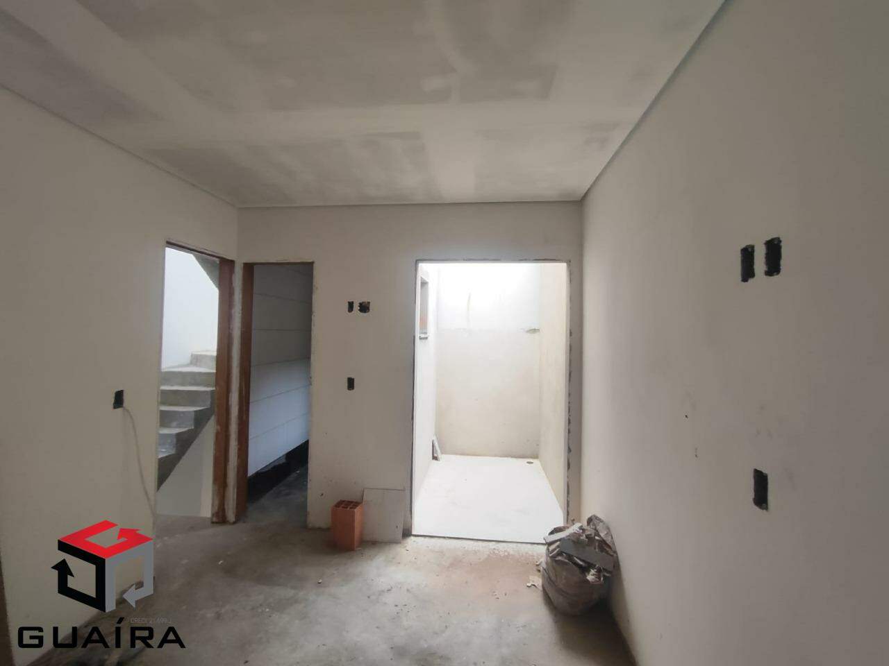 Sobrado à venda com 2 quartos, 95m² - Foto 1