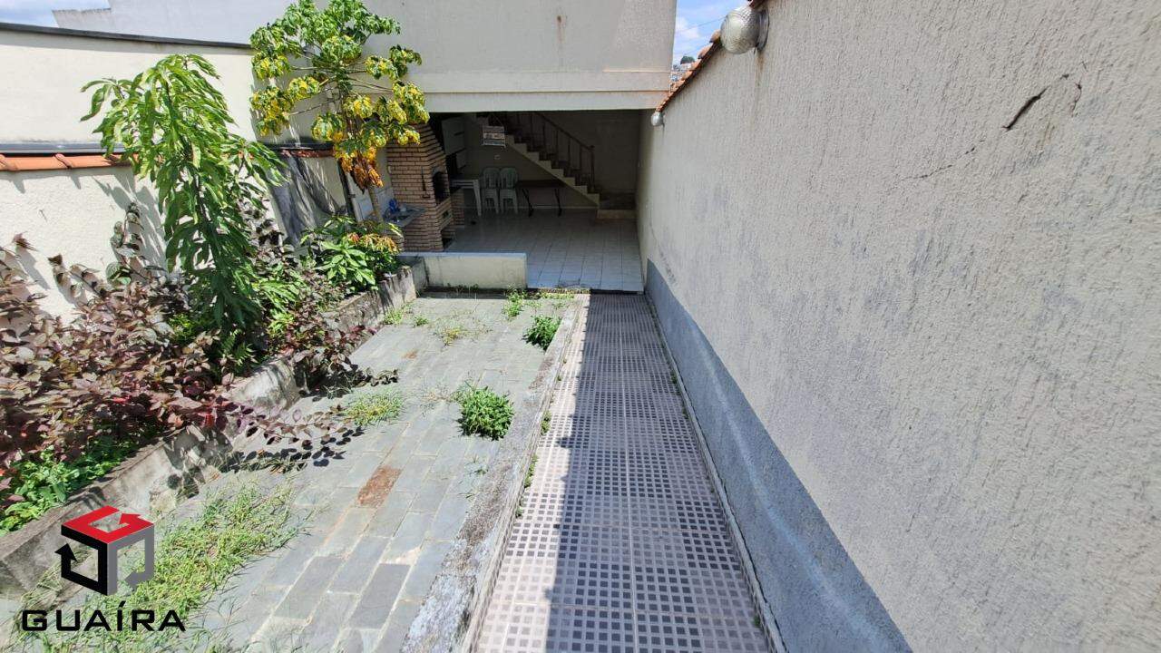 Sobrado para alugar com 3 quartos, 268m² - Foto 37