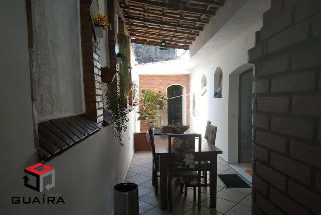 Casa à venda com 4 quartos, 200m² - Foto 15