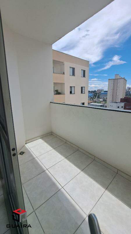 Apartamento à venda com 2 quartos, 62m² - Foto 2