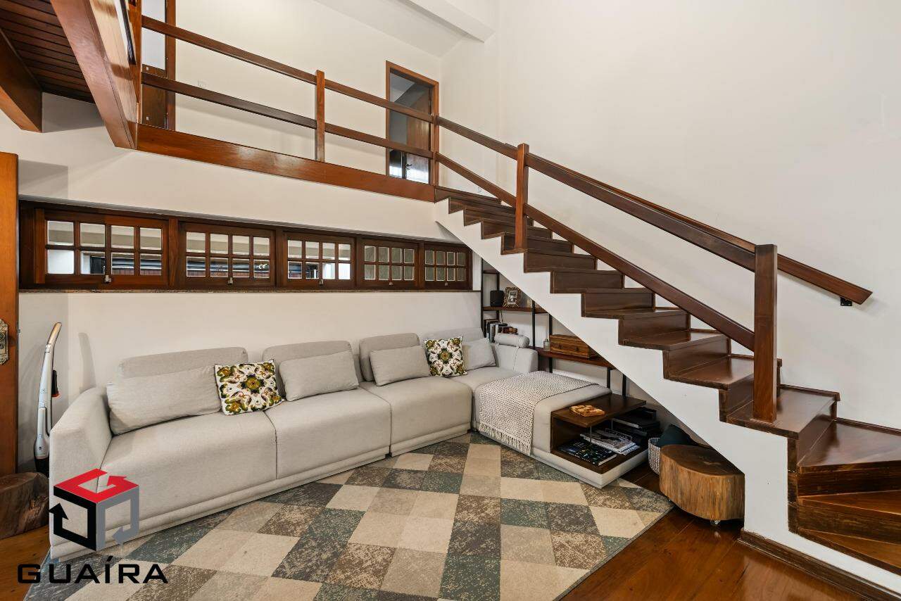 Casa à venda com 4 quartos, 250m² - Foto 2