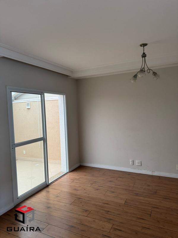 Casa à venda com 3 quartos, 104m² - Foto 1