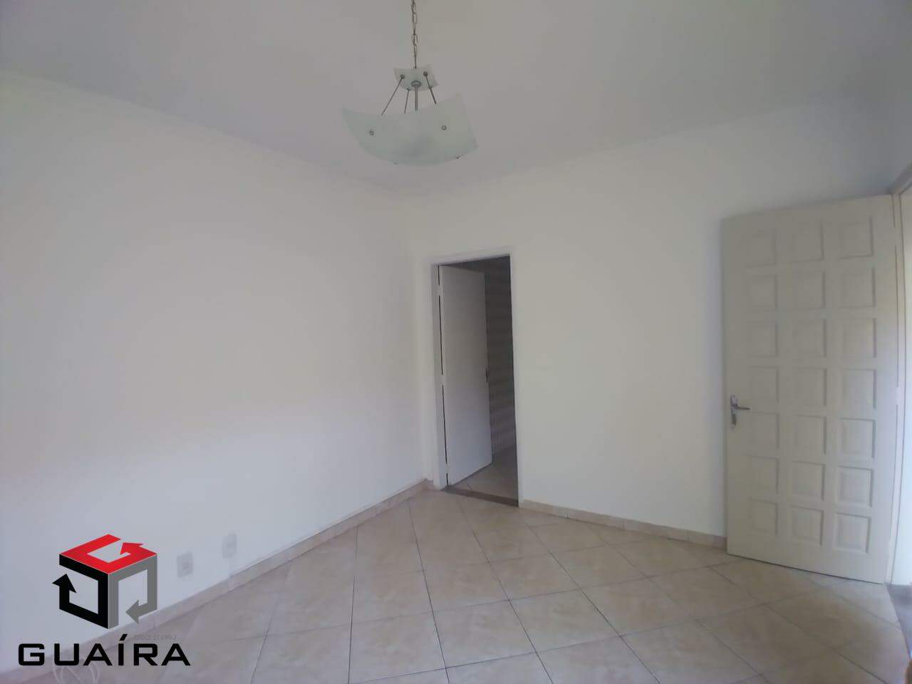 Casa para alugar com 3 quartos, 100m² - Foto 2