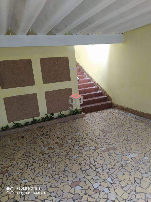 Casa para alugar com 3 quartos, 100m² - Foto 1