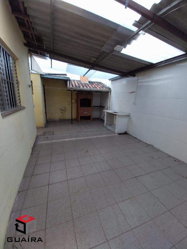 Casa para alugar com 2 quartos, 160m² - Foto 13