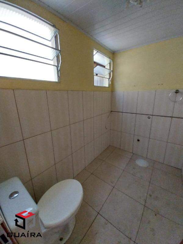 Casa para alugar com 2 quartos, 160m² - Foto 15