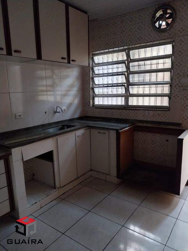 Casa para alugar com 2 quartos, 160m² - Foto 7