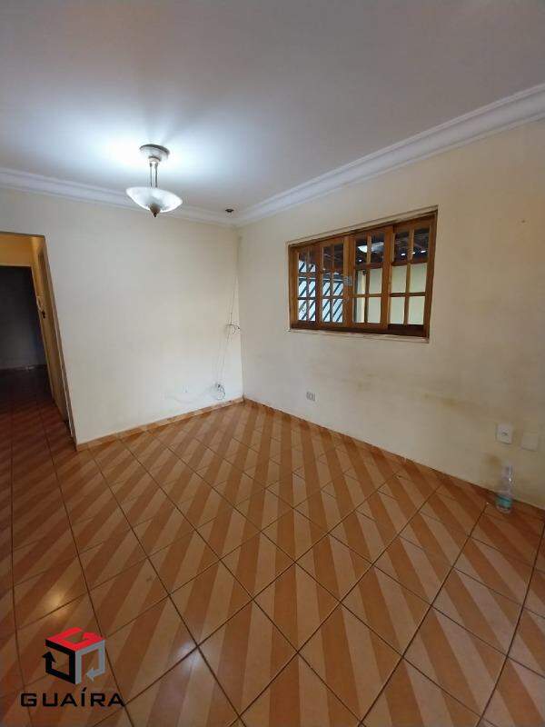 Casa para alugar com 2 quartos, 160m² - Foto 3