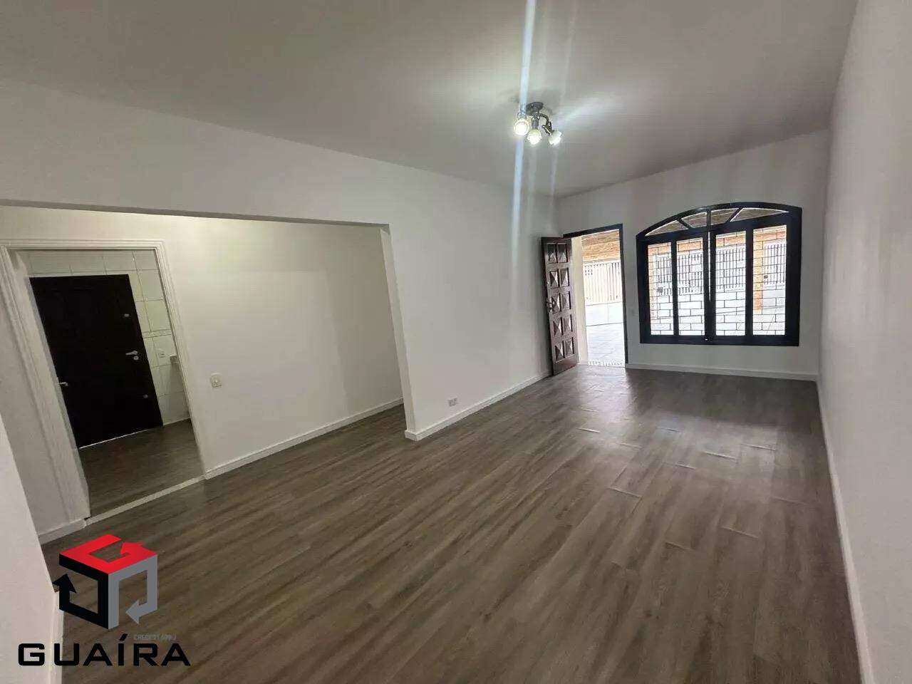 Casa para alugar com 3 quartos, 156m² - Foto 1