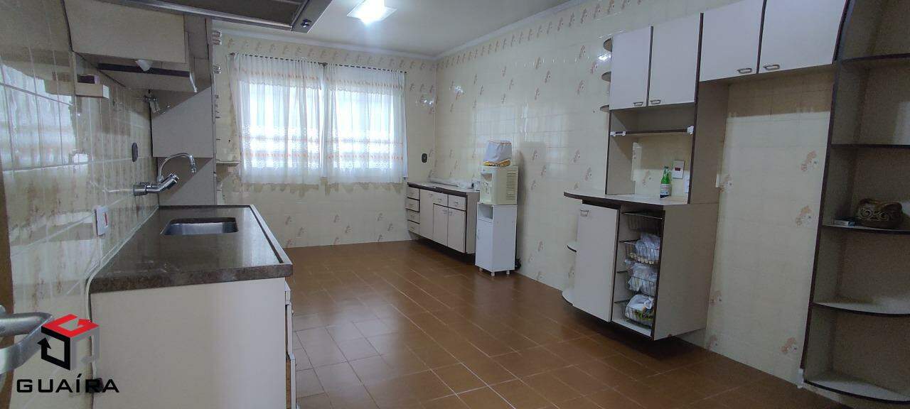 Sobrado à venda com 3 quartos, 218m² - Foto 9