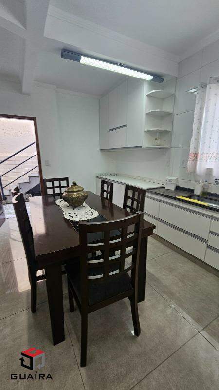 Casa à venda com 3 quartos, 226m² - Foto 14