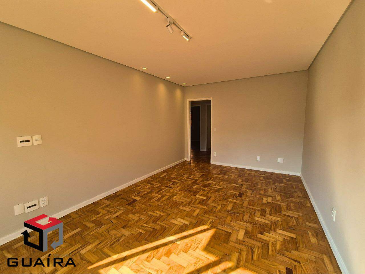 Apartamento à venda com 2 quartos, 90m² - Foto 3