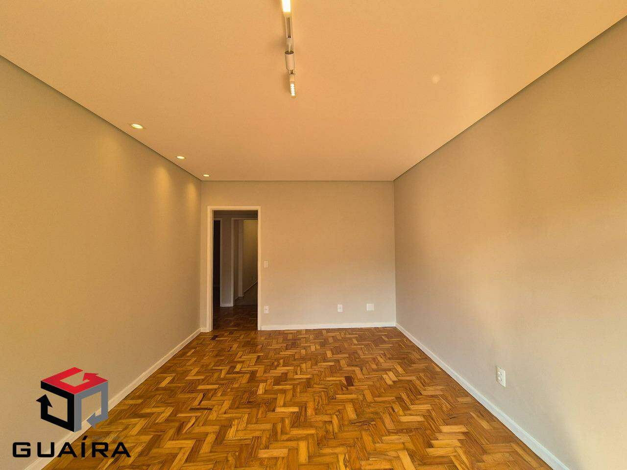 Apartamento à venda com 2 quartos, 90m² - Foto 2