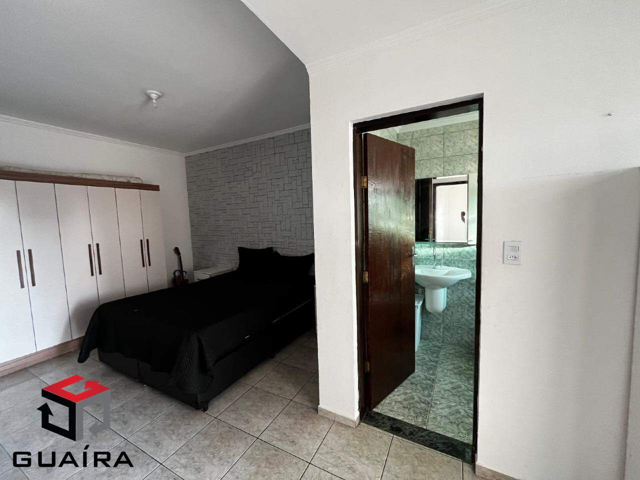 Casa à venda com 4 quartos, 221m² - Foto 23