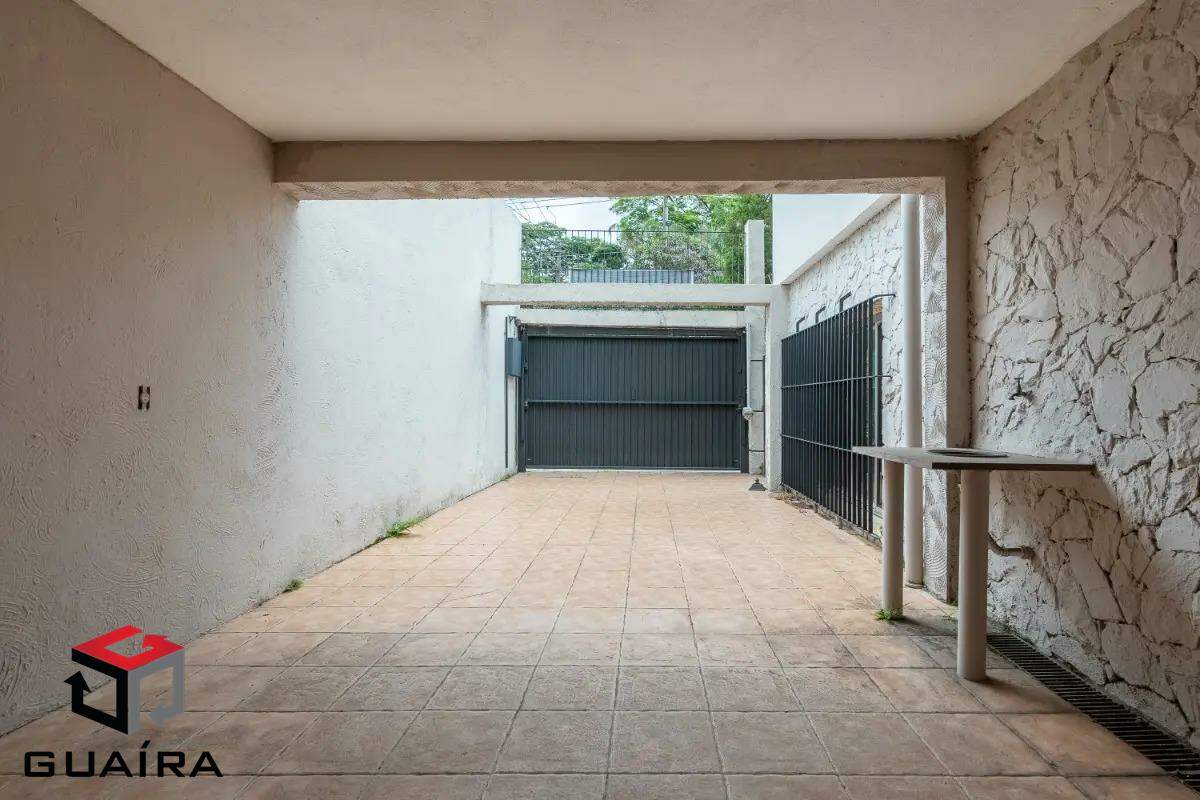 Sobrado à venda com 6 quartos, 261m² - Foto 3