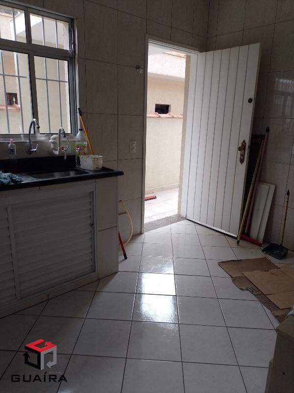 Casa para alugar com 2 quartos, 165m² - Foto 5