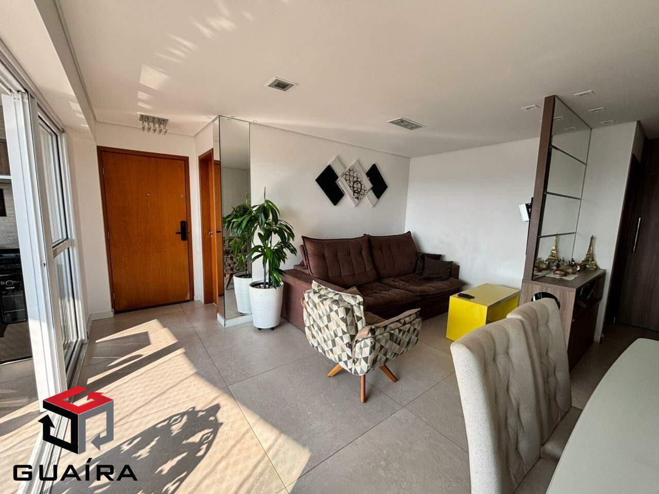 Apartamento à venda com 3 quartos, 135m² - Foto 2