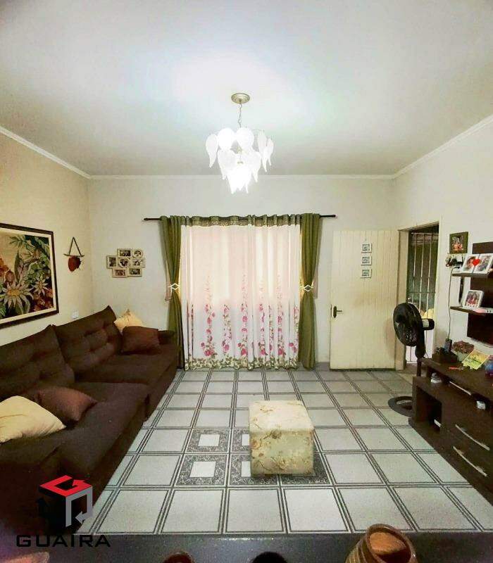 Casa à venda com 4 quartos, 151m² - Foto 2