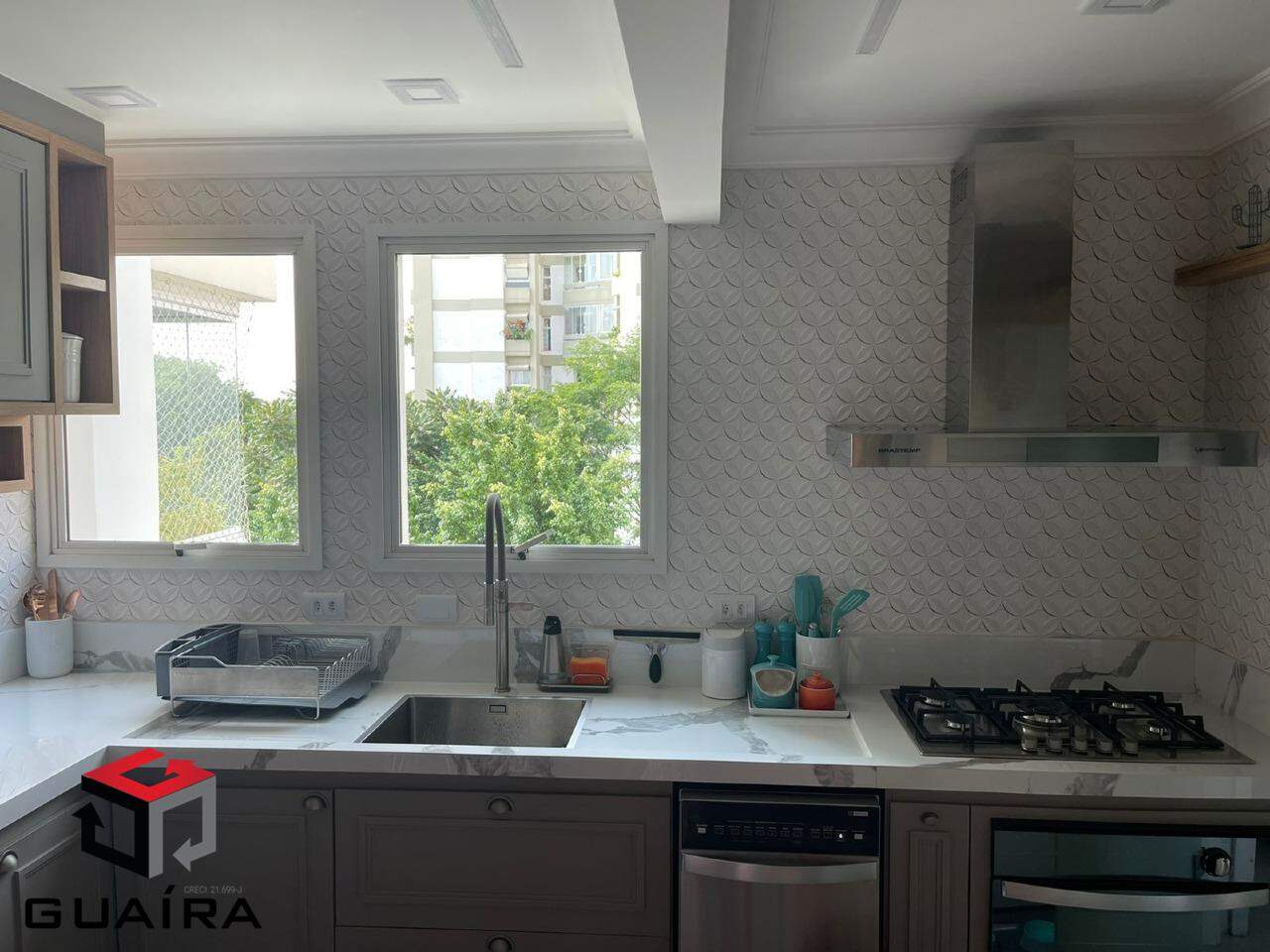 Apartamento à venda com 2 quartos, 75m² - Foto 4