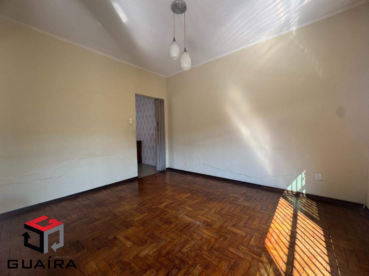 Casa à venda com 3 quartos, 300m² - Foto 2