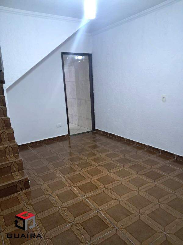 Casa à venda com 3 quartos, 235m² - Foto 2
