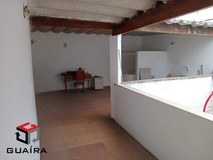 Sobrado para alugar com 2 quartos, 200m² - Foto 18