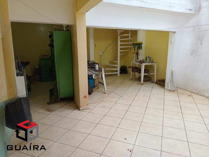 Sobrado para alugar com 2 quartos, 200m² - Foto 14