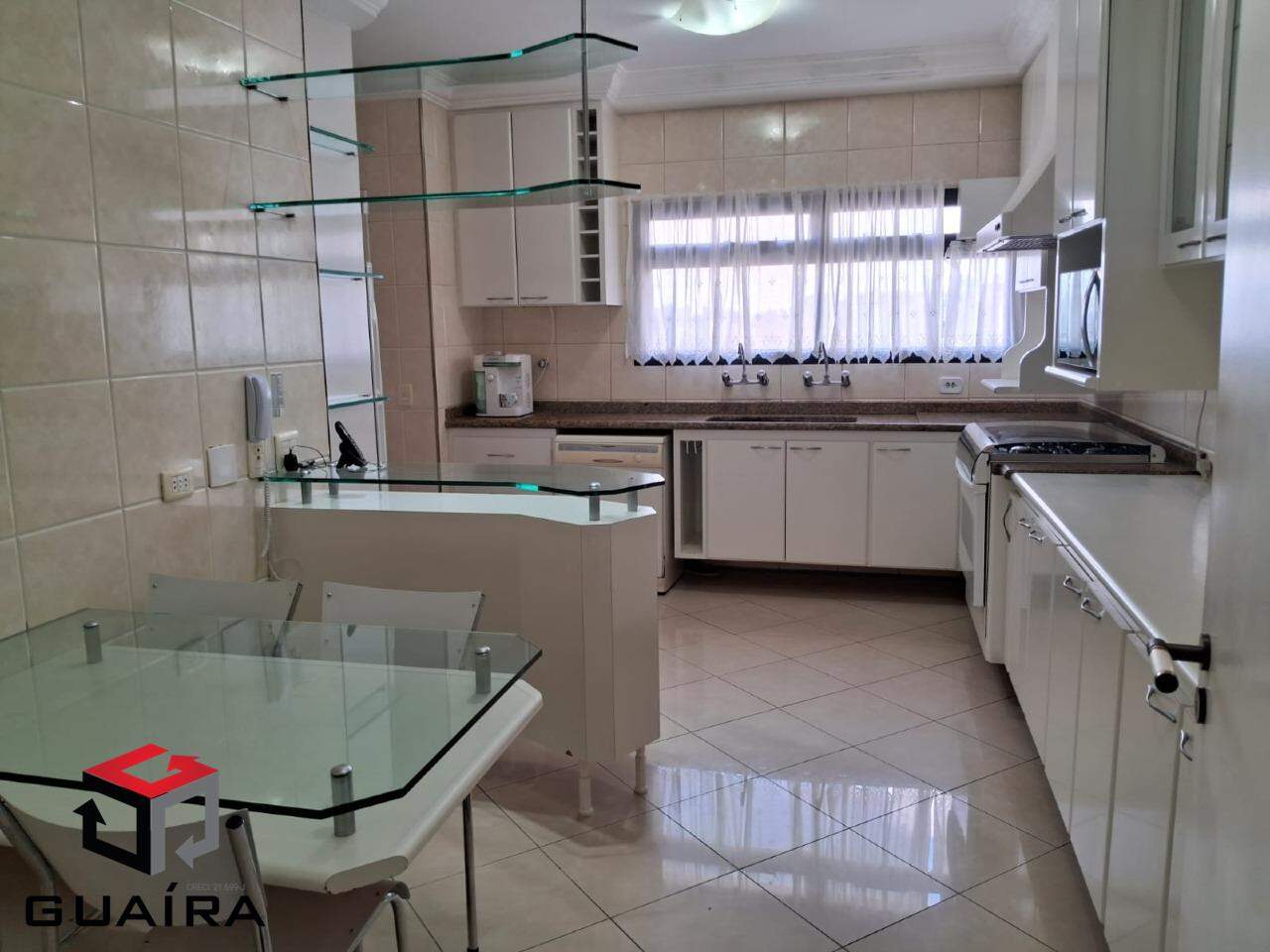 Apartamento à venda com 3 quartos, 210m² - Foto 3