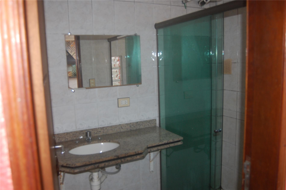 Casa para alugar com 2 quartos, 138m² - Foto 13