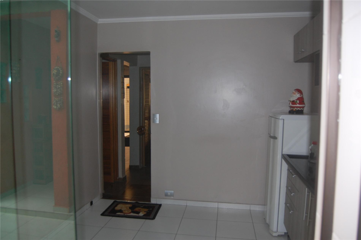 Casa para alugar com 2 quartos, 138m² - Foto 2