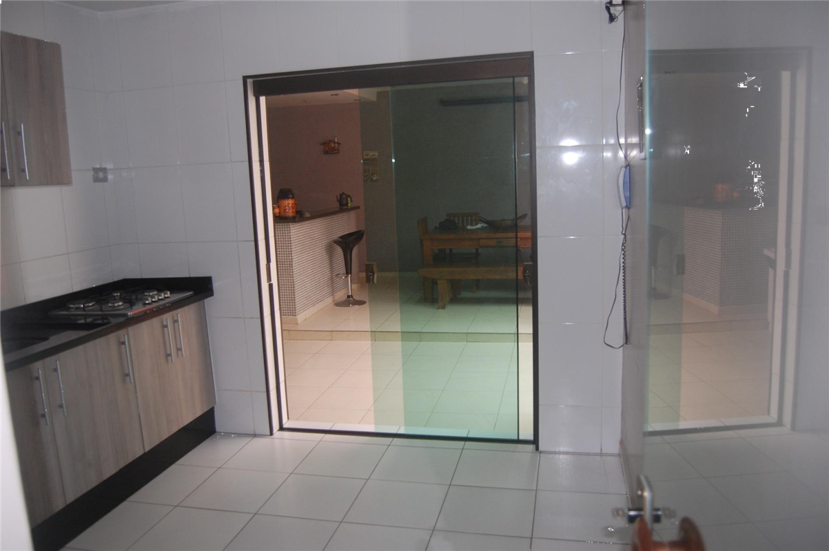 Casa para alugar com 2 quartos, 138m² - Foto 3