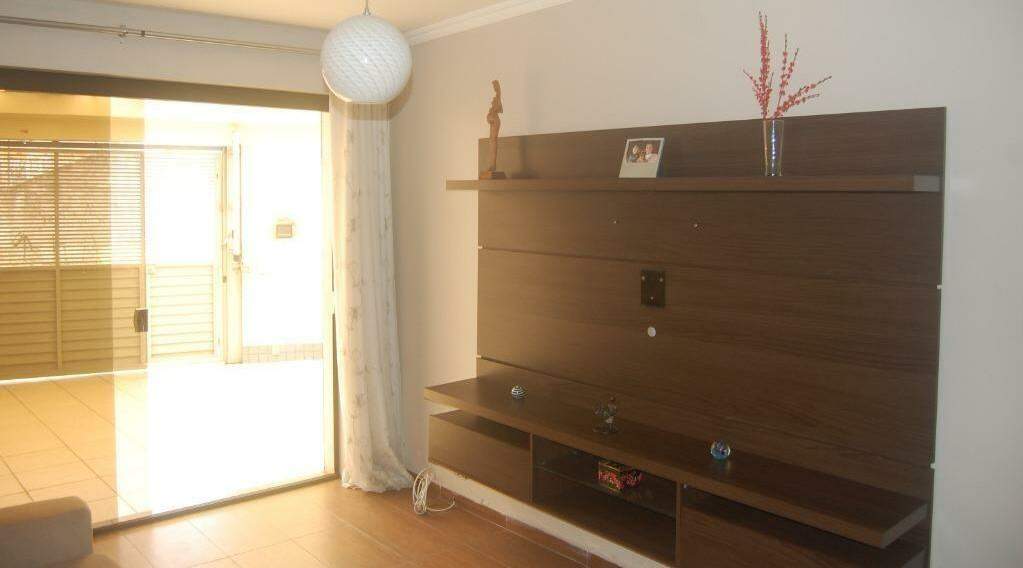 Casa para alugar com 2 quartos, 138m² - Foto 1