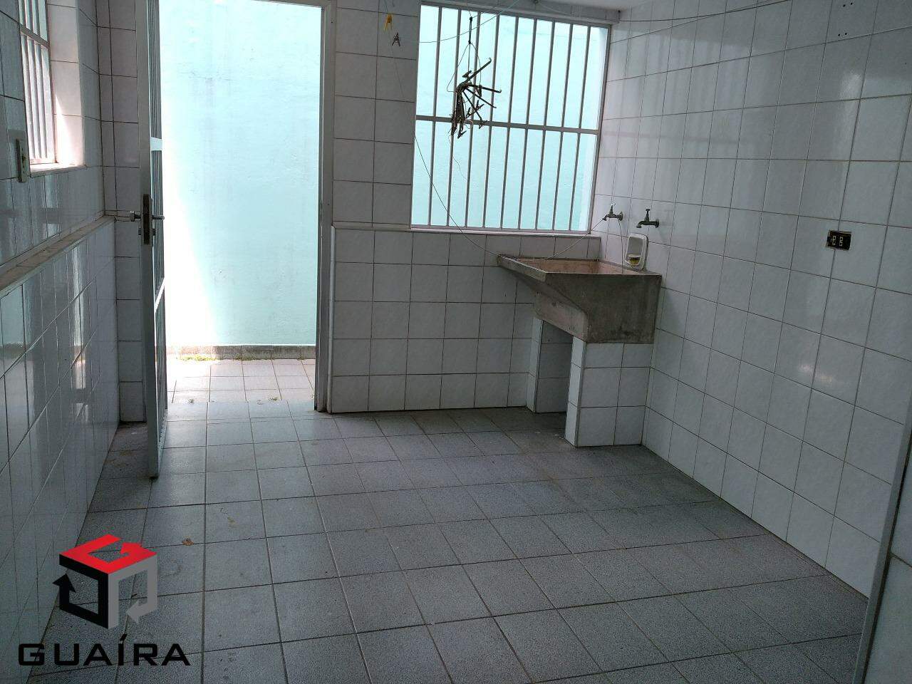 Casa para alugar com 2 quartos, 115m² - Foto 10