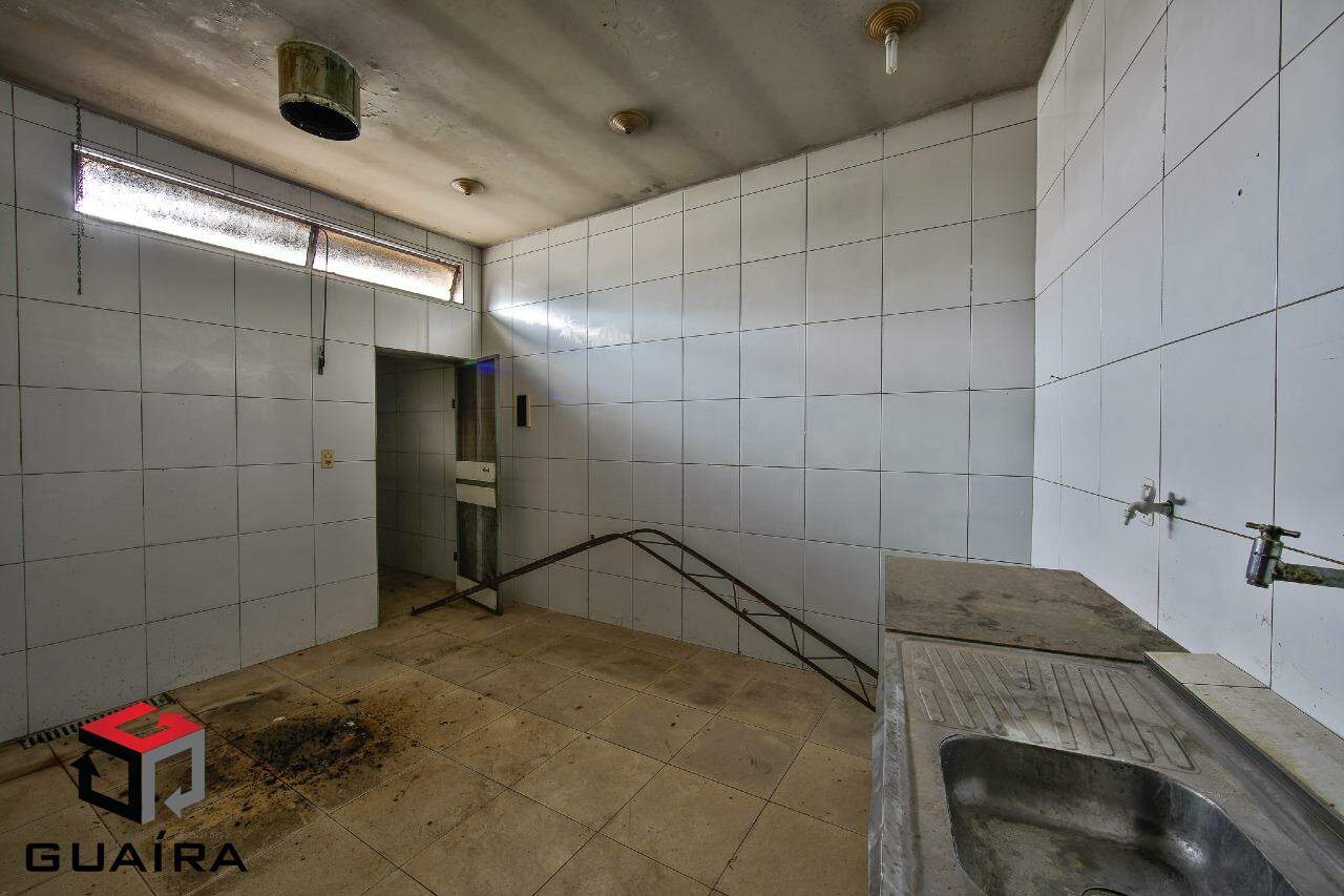 Casa Comercial à venda com 2 quartos, 144m² - Foto 9