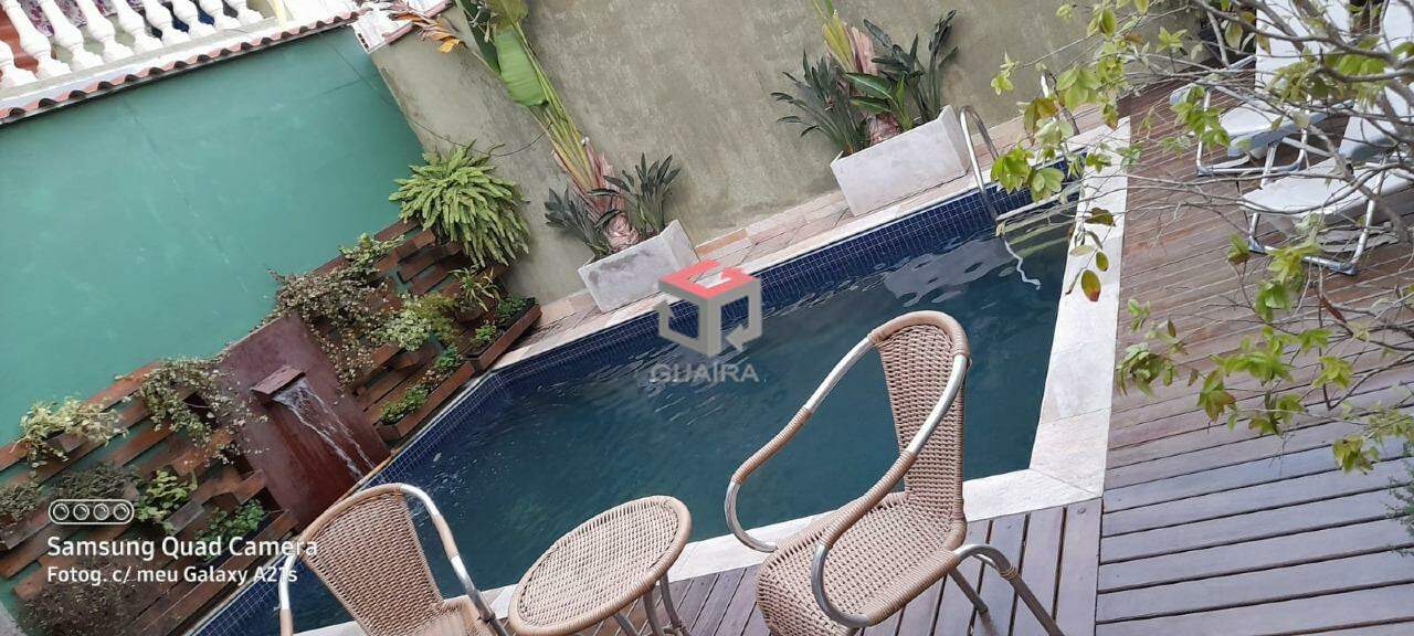 Sobrado à venda com 3 quartos, 175m² - Foto 1