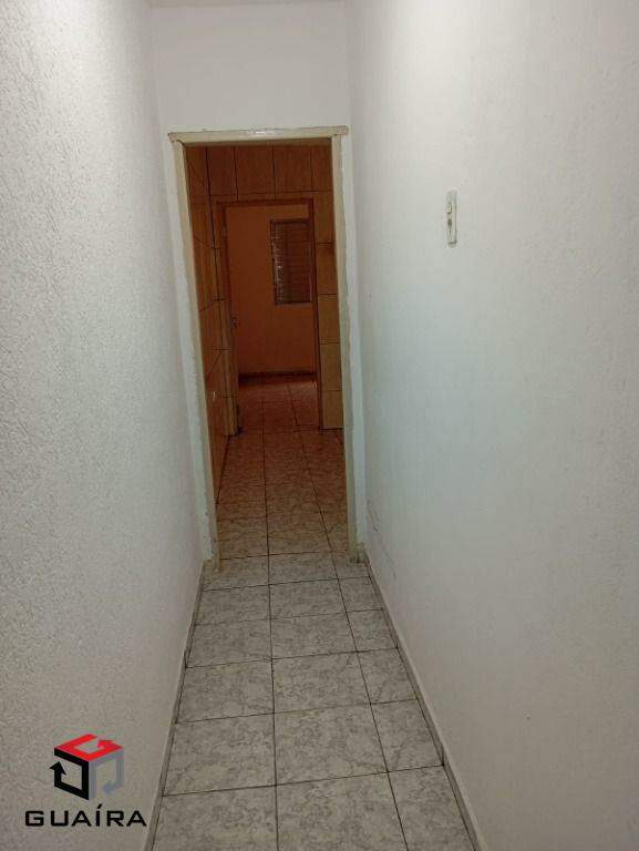 Casa para alugar com 2 quartos, 70m² - Foto 8