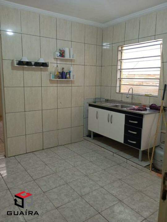 Casa para alugar com 2 quartos, 70m² - Foto 3