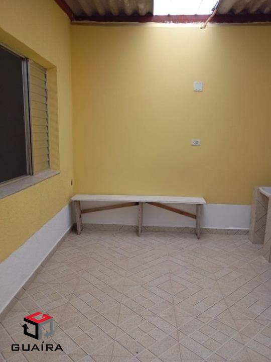 Casa para alugar com 2 quartos, 70m² - Foto 6