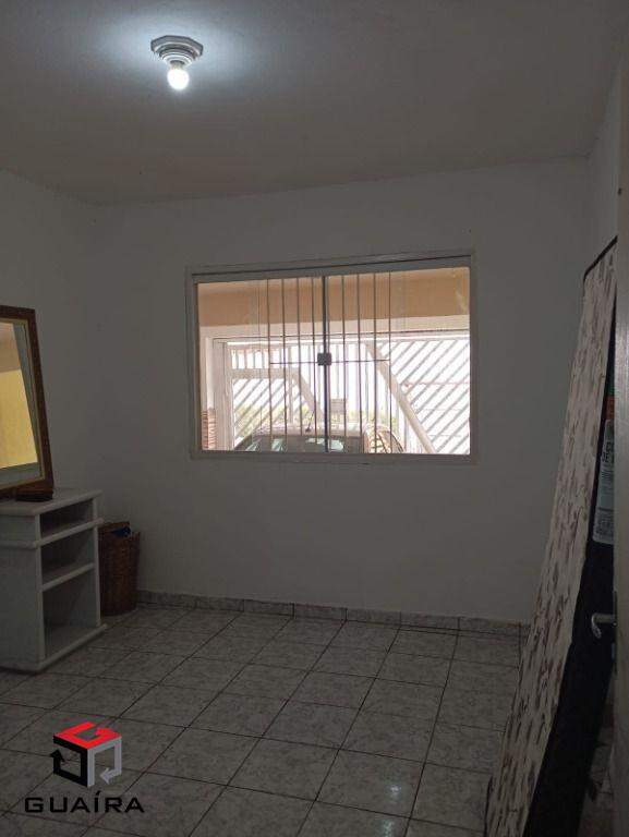 Casa para alugar com 2 quartos, 70m² - Foto 1