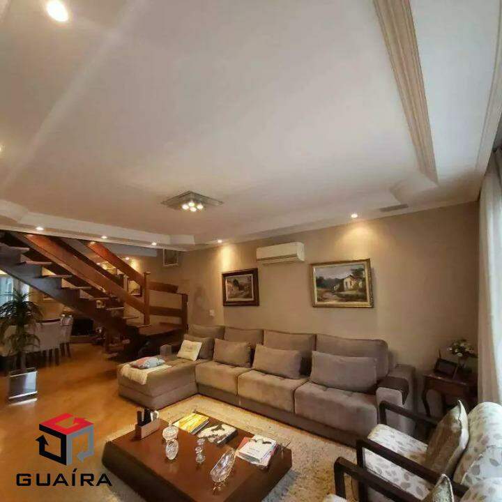 Sobrado para alugar com 3 quartos, 262m² - Foto 1